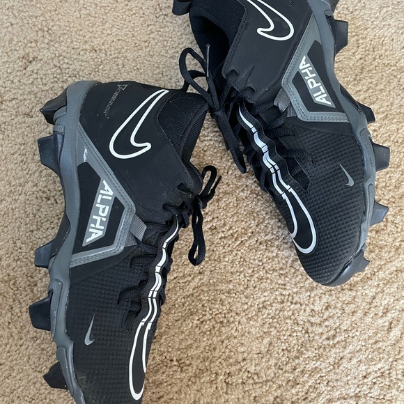 Nike Alpha Fastflex Black and White Men's Athletic Cleats. - Picture 6 of 9